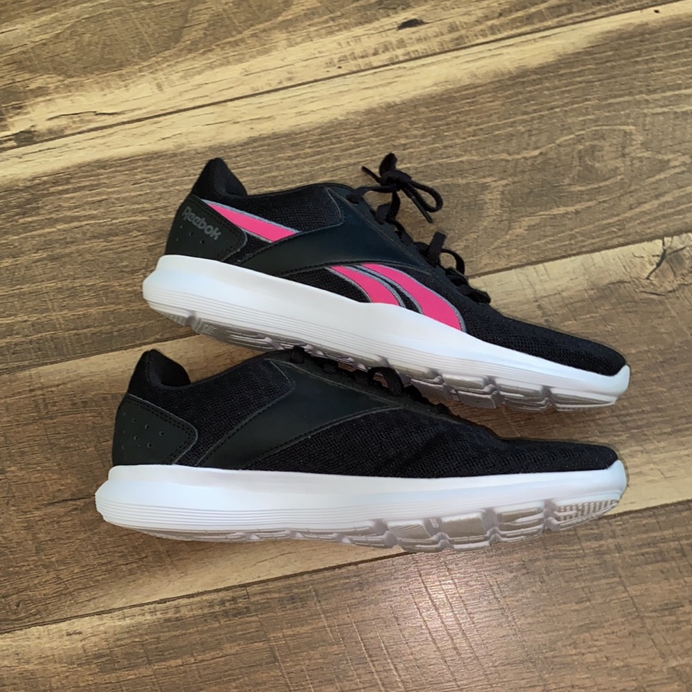 Like new Reebok sneakers - Picture 2 of 6
